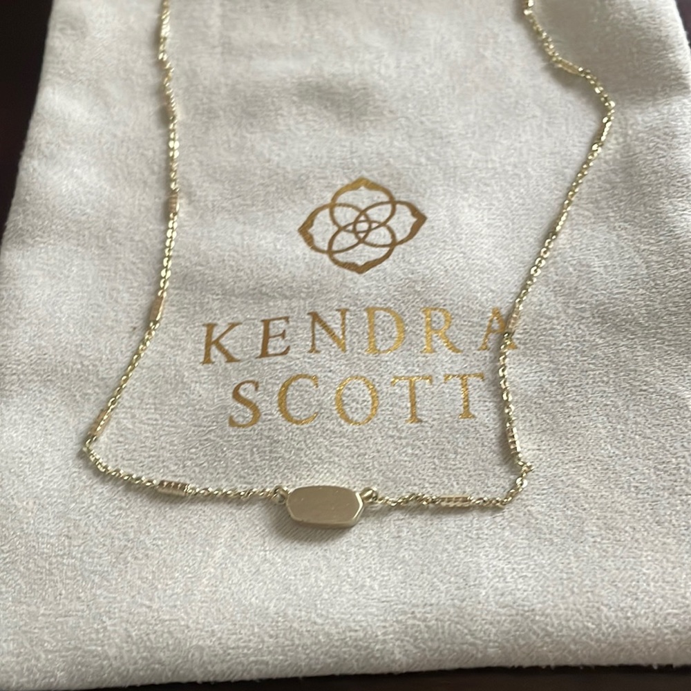 Kendra Scott gold necklace